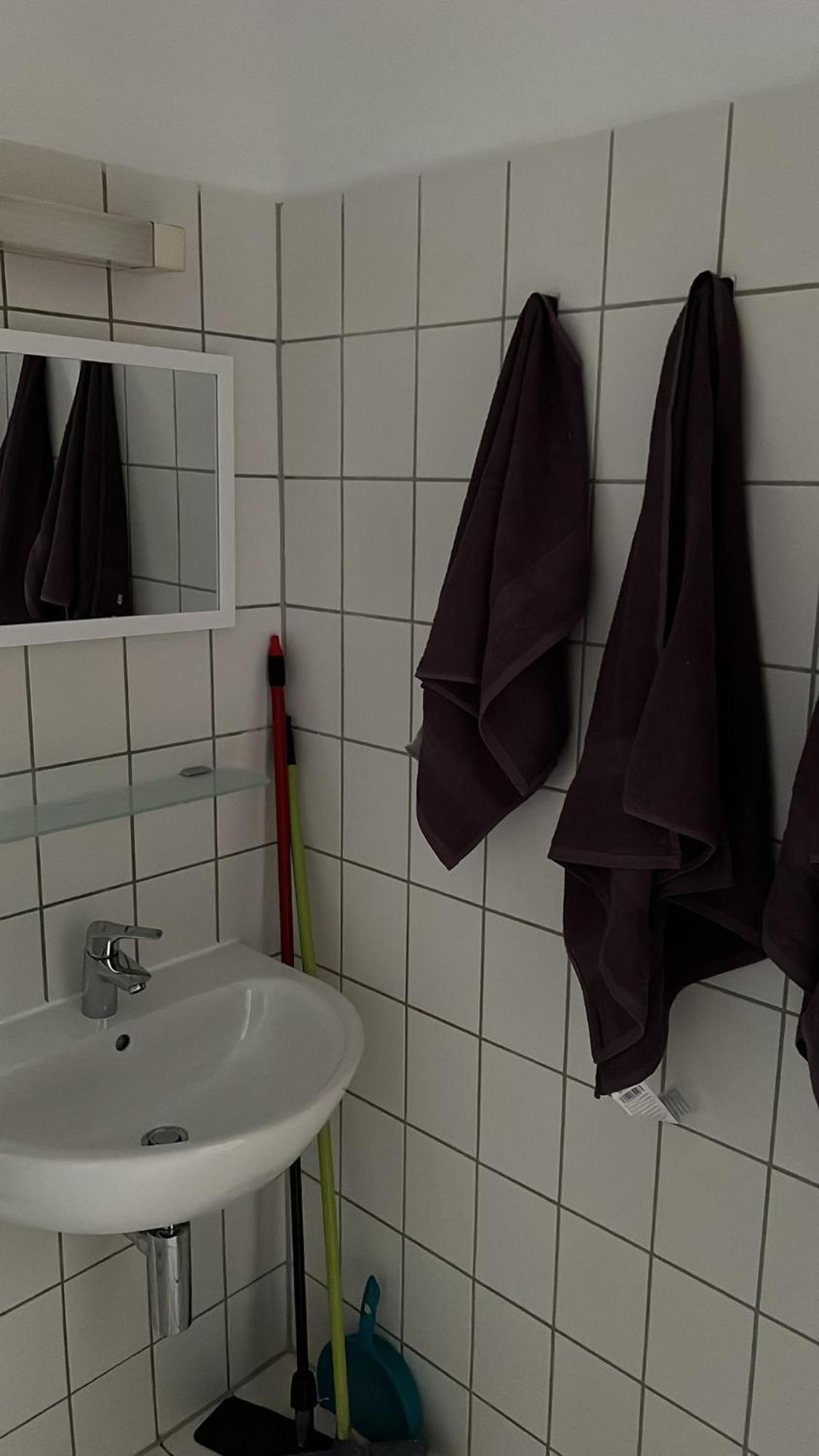 Guenstige Zimmer Im Herzen Von Kreyenbrueck Apartamento Oldemburgo Exterior foto