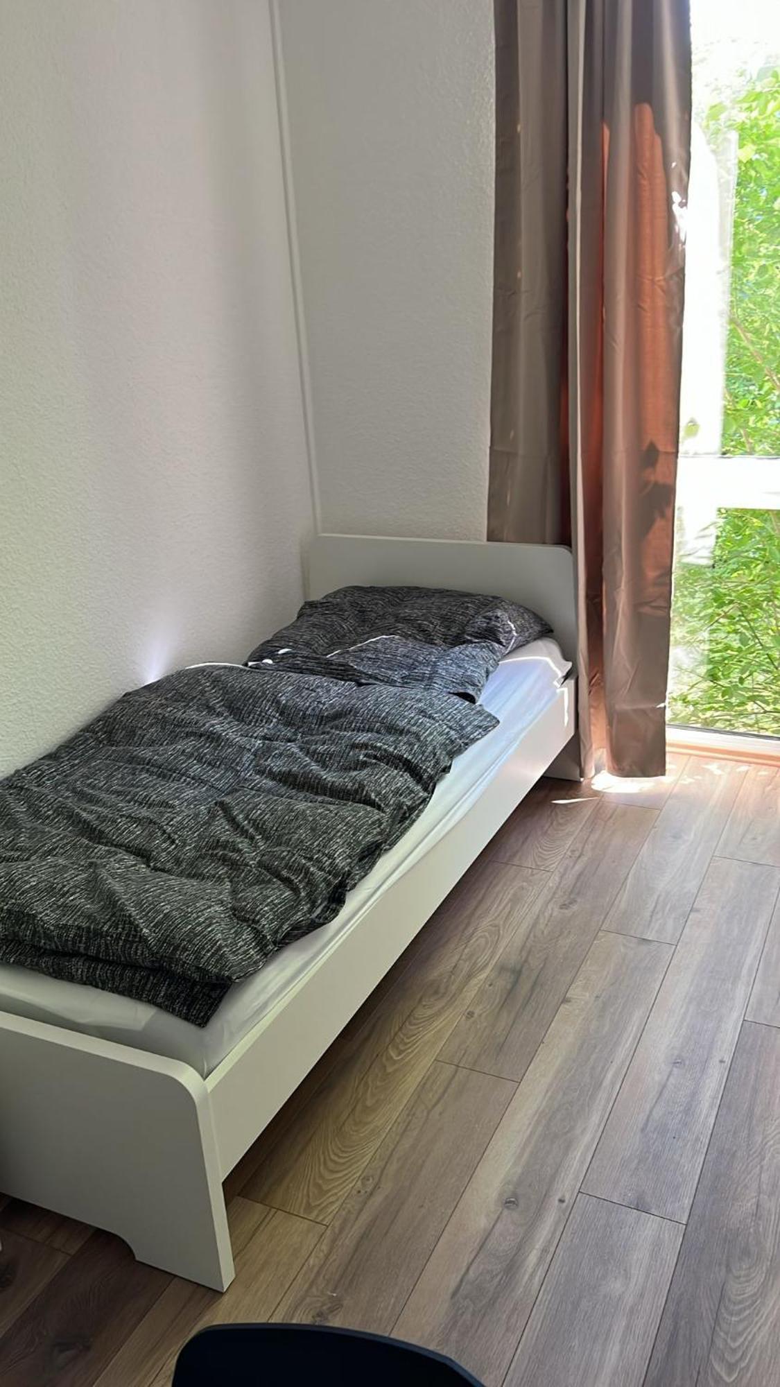 Guenstige Zimmer Im Herzen Von Kreyenbrueck Apartamento Oldemburgo Exterior foto