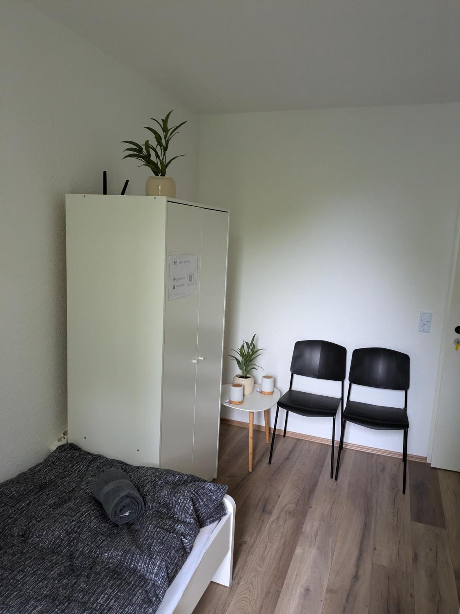 Guenstige Zimmer Im Herzen Von Kreyenbrueck Apartamento Oldemburgo Exterior foto